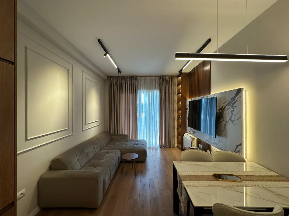 Tirane, shitet nga Pronari, pa-komision apartament 1+1+Ballkon Kati 4, 60 m² 155.000 € (Rruga Bedri Karapici)