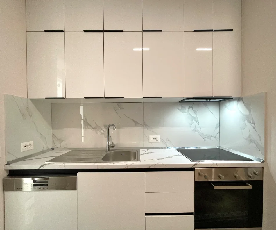 Tirane, jepet me qera apartament 1+1 Kati 1, 580 € 