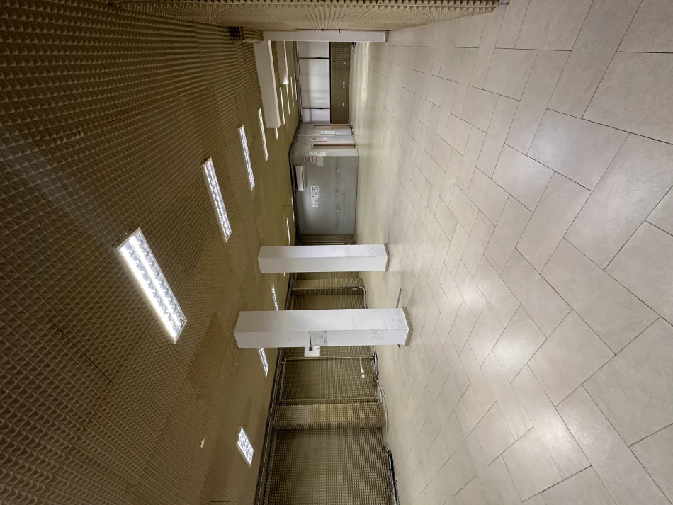 Tirane, jap me qera ambjent biznesi Kati 2, 350 m² 3.000 € (Rruga Pjetër Budi, Tirane)