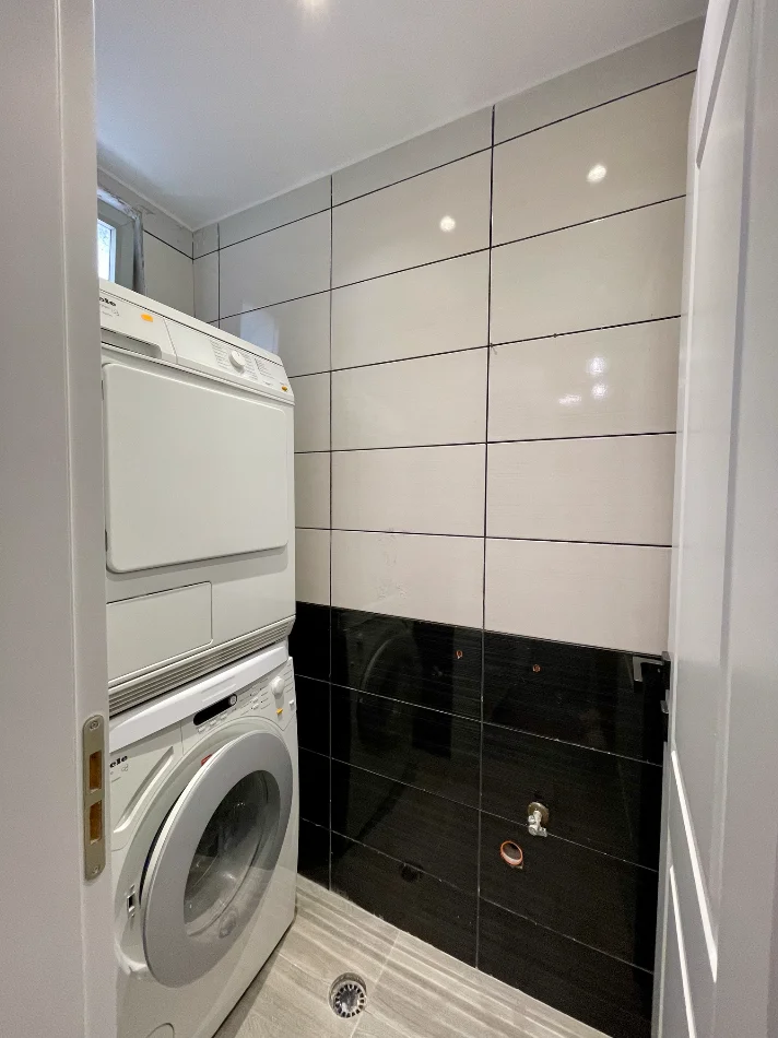 Tirane, jepet me qera apartament 1+1 Kati 1, 580 € 