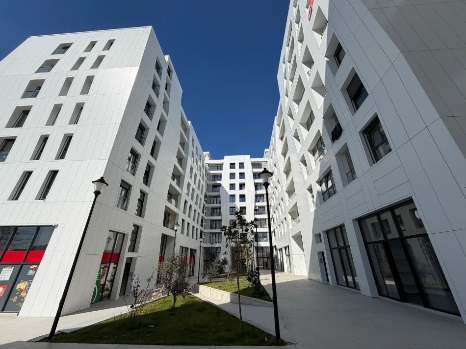 Tirane, shitet apartament 2+1 , 105 m² (Porcelan)