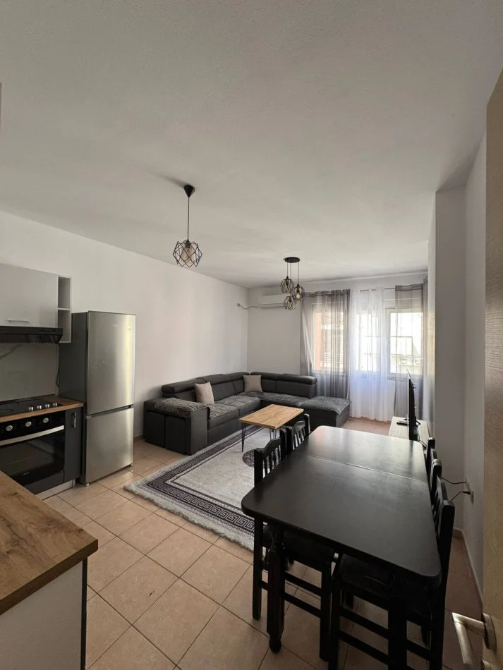 Tirane, jepet me qera apartament 2+1 Kati 5, 90 m² 500 € (teodor keko)