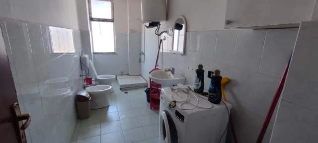 Tirane, jepet me qera apartament 1+1+BLK Kati 6, 70 m² 29.000 Leke (Gjergj Legisi)