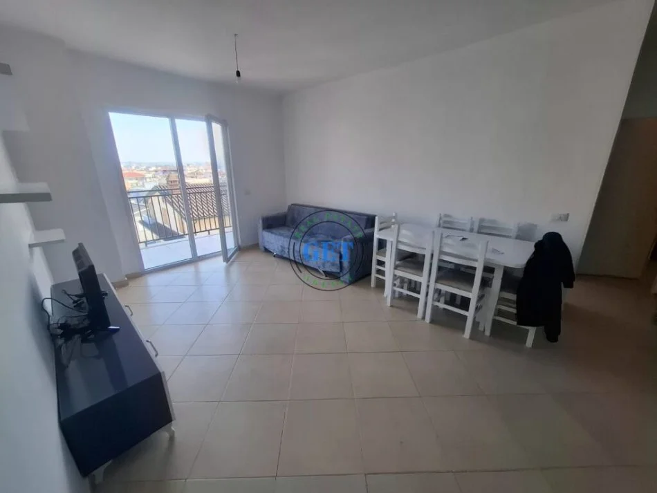 Durres, jepet me qera apartament 2+1 Kati 5, 90 m² 350 € (Tregu Industrial, Durrës.)