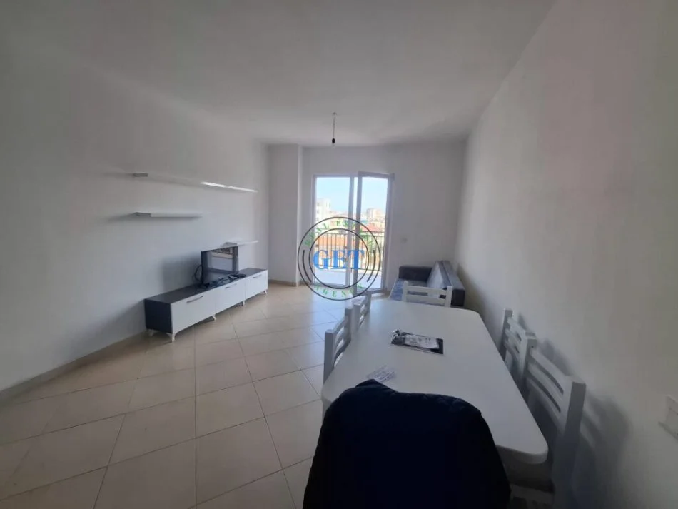 Durres, jepet me qera apartament 2+1 Kati 5, 90 m² 350 € (Tregu Industrial, Durrës.)