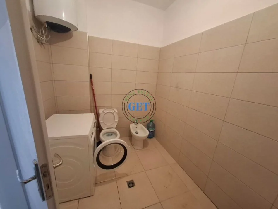 Durres, jepet me qera apartament 2+1 Kati 5, 90 m² 350 € (Tregu Industrial, Durrës.)