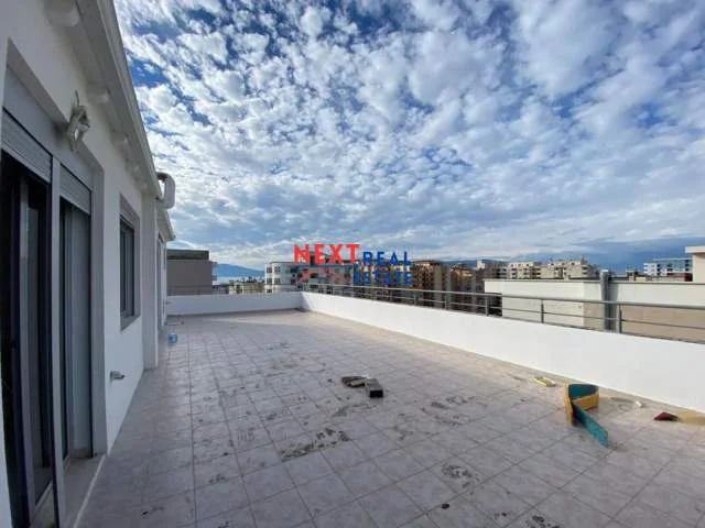 REZERVO PRONEN VETEM ME 500€! Shqiperi, shitet Penthouse 2+1+BLK Kati 10, 148 m² 125.000 Euro (Skele)