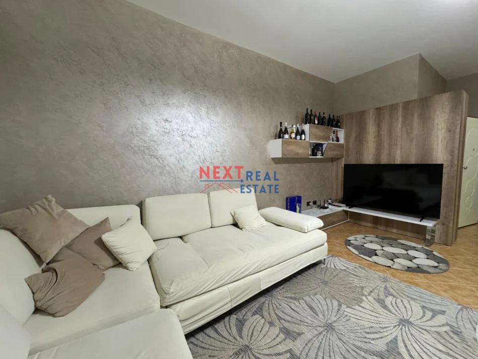 Vlore, shitet apartament 1+1+Ballkon , 84 m² 235.000 € (lungomare)