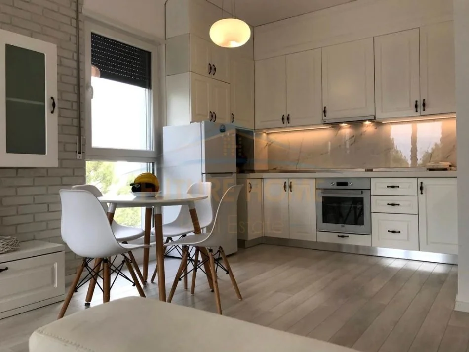 Gjiri Lalezit | Hamallaj, jepet me qera apartament 1+1+Ballkon Kati 2, 66 m² 1.500 € (Gjiri i Lalezit, Durres)