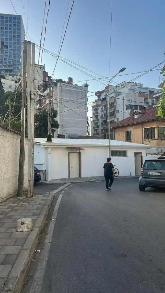 Tirane, jepet me qera vetem 1 dhome Kati 0, 10 m² 150 € (Rruga Nasi Pavllo)