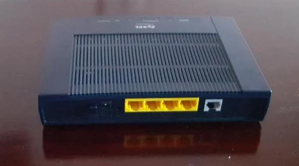 Tirane, shes pajisje Modem ZyXEL 2.500 Leke