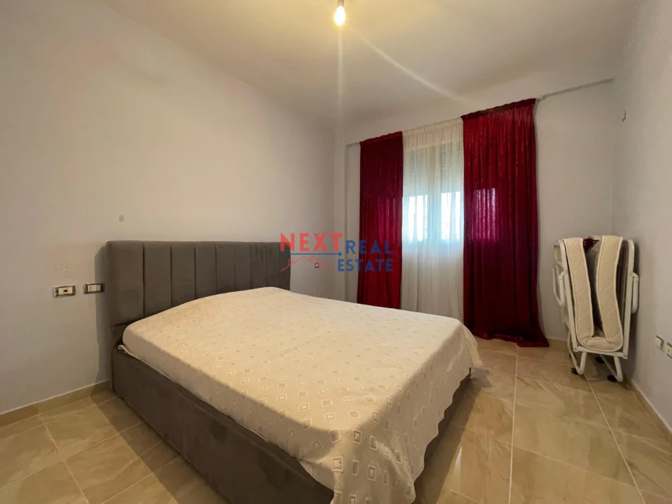 Vlore, jepet me qera apartament 1+1+Ballkon , 86 m² 350 € (LUNGOMARE)