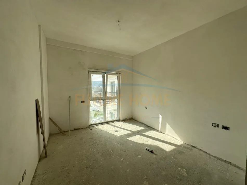 Tirane, shitet apartament 2+1+2 Kati 1, 124 m² 211.100 € (PORTA TIRANA E RE , Sauk)