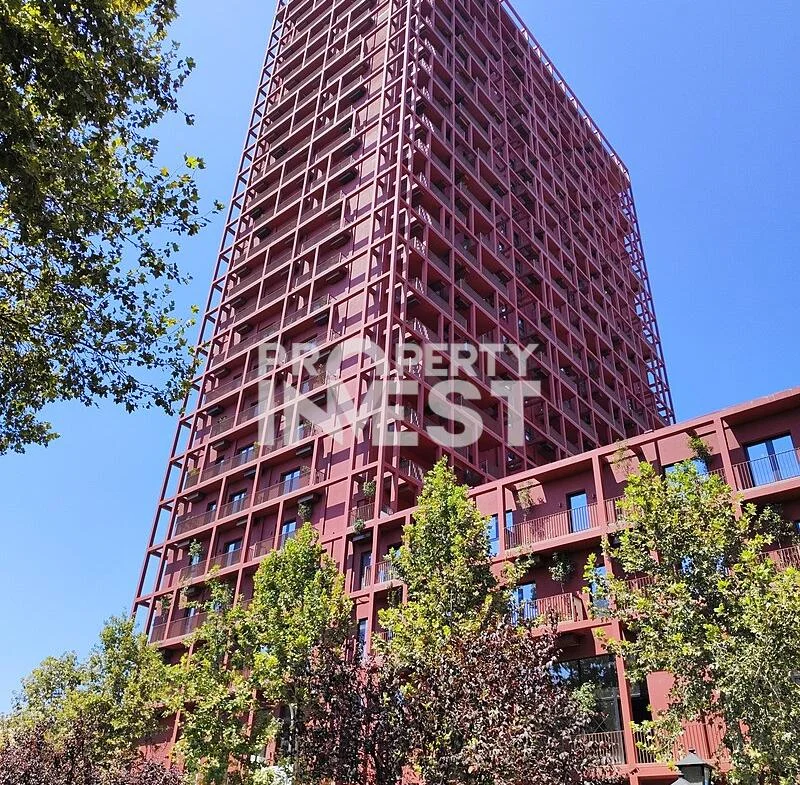 Tirane, jepet me qera ambjent biznesi Kati 4, 270 m² 3.000 € (rruga e kavajes)