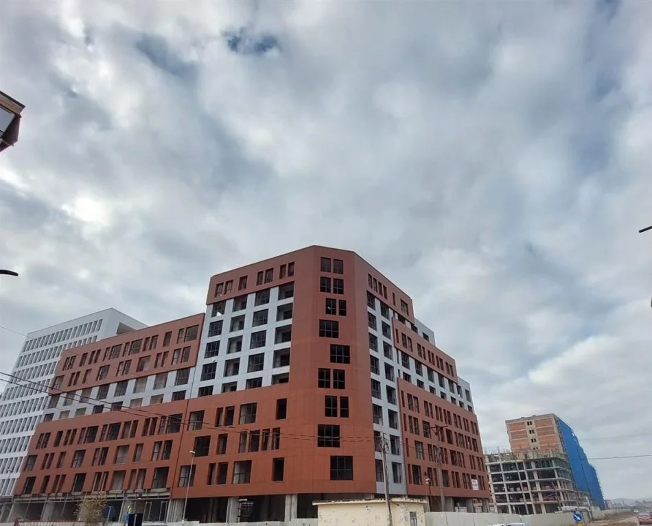 Tirane, shitet 1+1 Kati 1, 90.000 € (SHESIM APARTAMENT 1+1 URBAN GATE!)