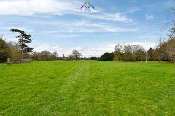 Tirane, shes truall , 1.200 m² 100.000 € (peze e vogel)