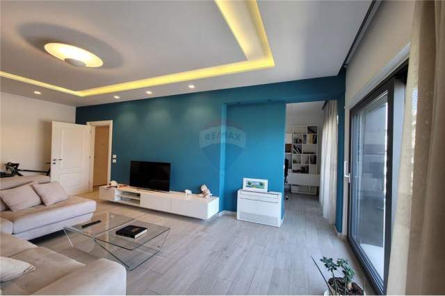 Tirane, jepet me qera apartament 2+1+BLK Kati 5, 130 m² 1.350 Euro (Zogu i Zi)