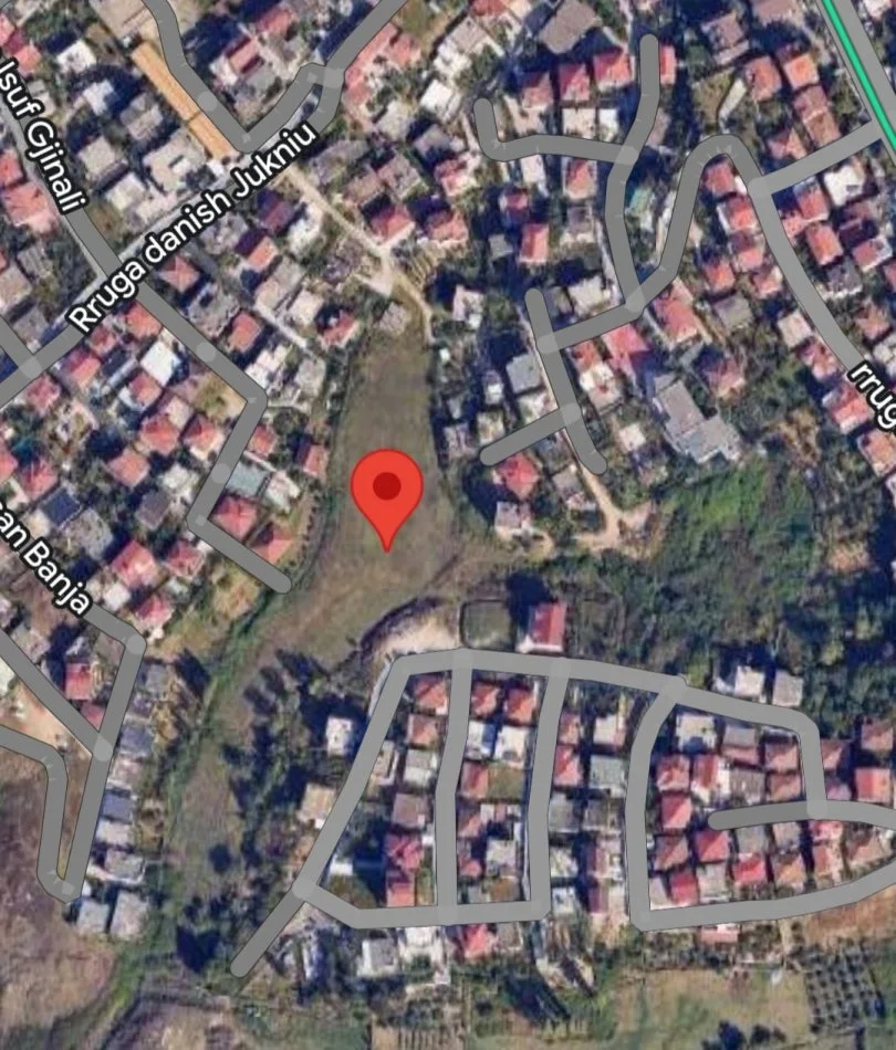 Tirane, shitet truall , 6.400 m² 740.000 € (SAUK)