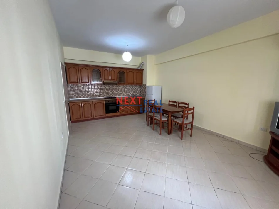 REZERVO PRONEN VETEM ME 500€! Vlore, shitet apartament 1+1+Ballkon Kati 3, 70 m² 93.000 € (ORIKUM)