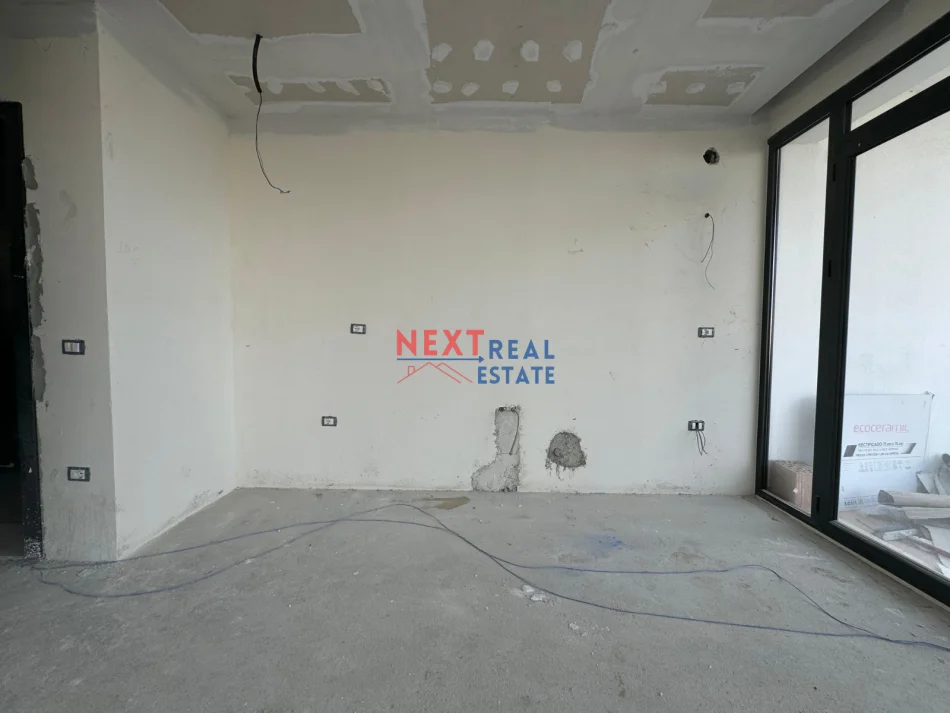 Vlore, shitet apartament 1+1+Ballkon , 76 m² 137.682 € (UJE I FTOHTE)