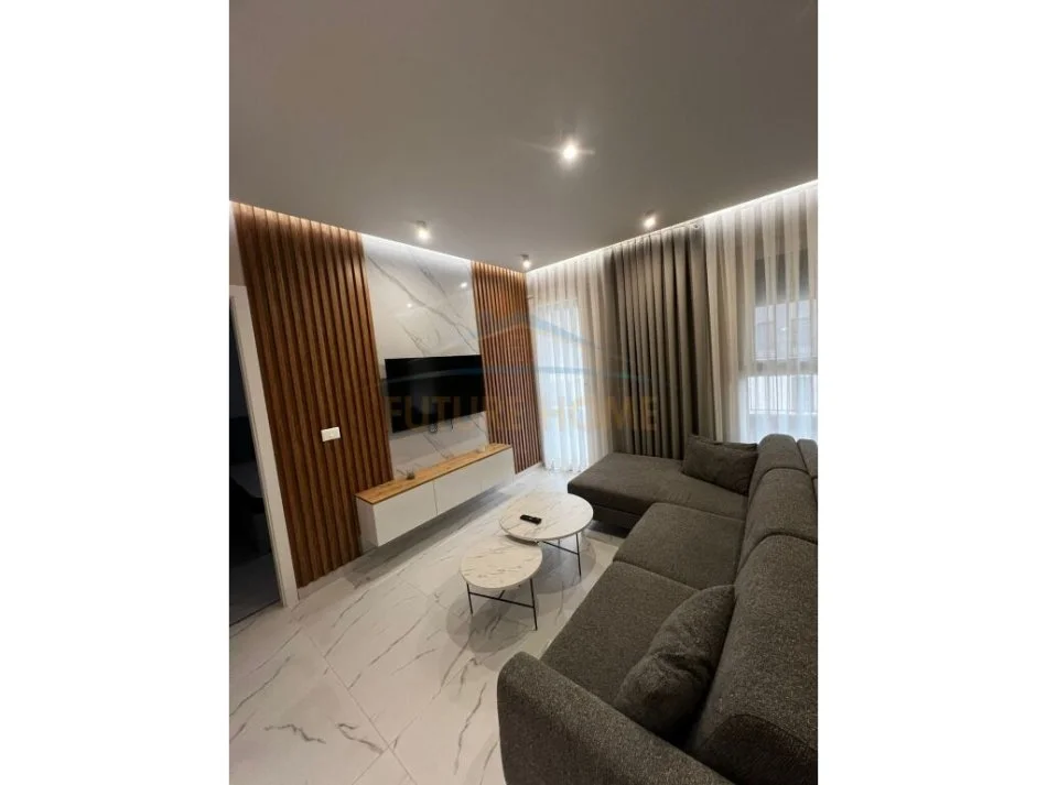 Tirane, jepet me qera apartament+verande | Penthouse 2+1+Ballkon Kati 7, 135 m² 800 € (DON BOSKO)
