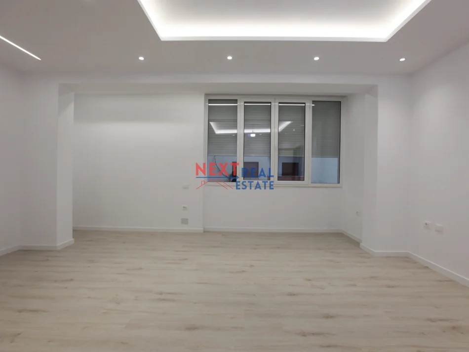 Vlore, shitet apartament 2+1+Aneks+Ballkon Kati 5, 157.000 m² 157.000 € (VLORE-SKELE)