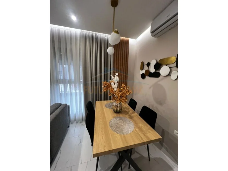 Tirane, jepet me qera apartament+verande | Penthouse 2+1+Ballkon Kati 7, 135 m² 800 € (DON BOSKO)