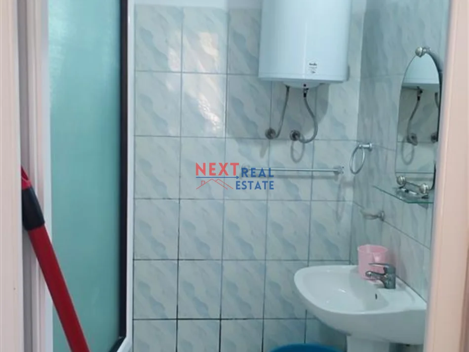 Vlore, shitet apartament 1+1+Ballkon Kati 3, 50 m² 95.000 € (LUNGOMARE)