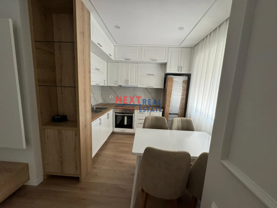 REZERVO PRONEN VETEM ME 500€! Vlore, shitet apartament 2+1+Ballkon Kati 2, 100 m² 280.000 € (UJE I FTOHTE)