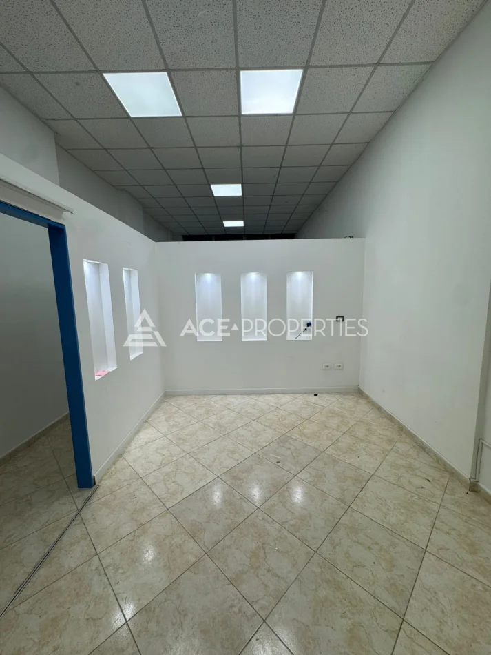 Durres, jepet me qera ambjent biznesi Kati 0, 45 m² 320 € (Vollga, Durres)