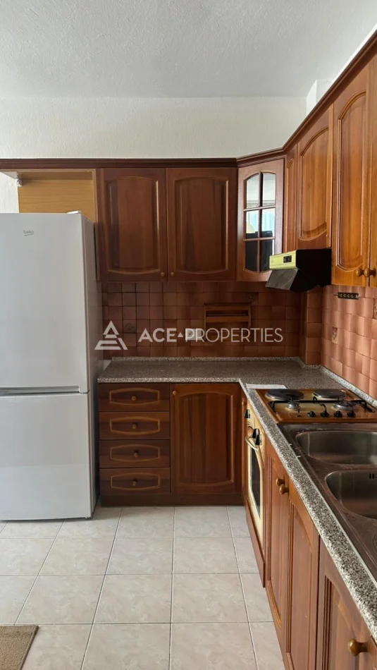 Durres, jepet me qera apartament 2+1 Kati 3, 100 m² 450 € (Durres,Plazh)