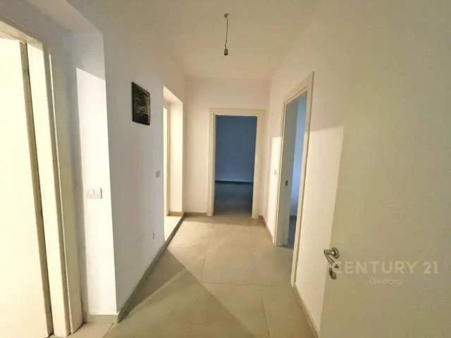 Tirane, shitet apartament Kati 0, 134 m² 120.600 Euro