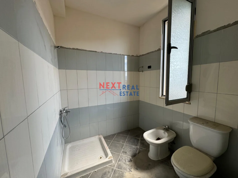 Vlore, shitet apartament 2+1+Aneks+Ballkon Kati 7, 118 m² (STACIONI I TRENIT)
