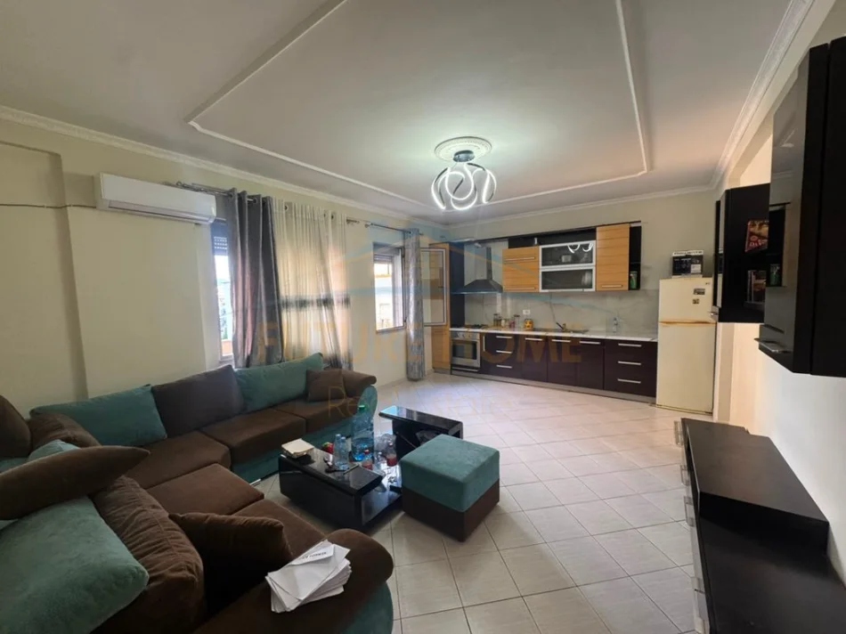 Tirane, shitet apartament 1+1 Kati 6, 70 m² 120.000 € (UNAZA E RE , ASTIR)