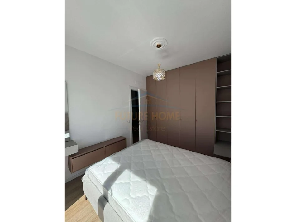 Tirane, jepet me qera apartament 1+1 Kati 3, 65 m² 527 € (UNAZA E RE , ASTIR)