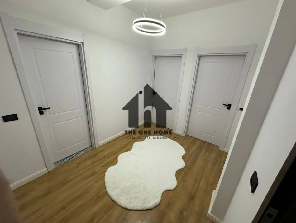 Tirane, shitet apartament 2+1+Ballkon Kati 9, 95 m² 157.000 € (Astiri)