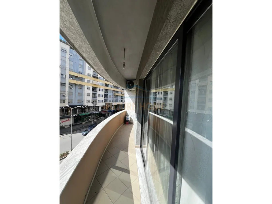 Tirane, jepet me qera apartament 2+1+2 Kati 3, 101 m² 550 € (ASTIR , Prane Ozone)