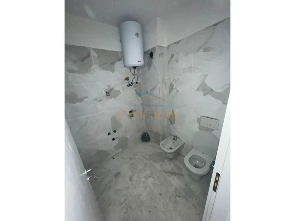 Tirane, shitet apartament 1+1 Kati 5, 52 m² 73.000 € (UNIVERS CITY , QTU)