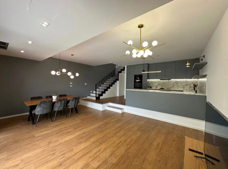 Tirane, Liste me oferta Vile 2 Katshe Kati 2, 288 m² (TEG)