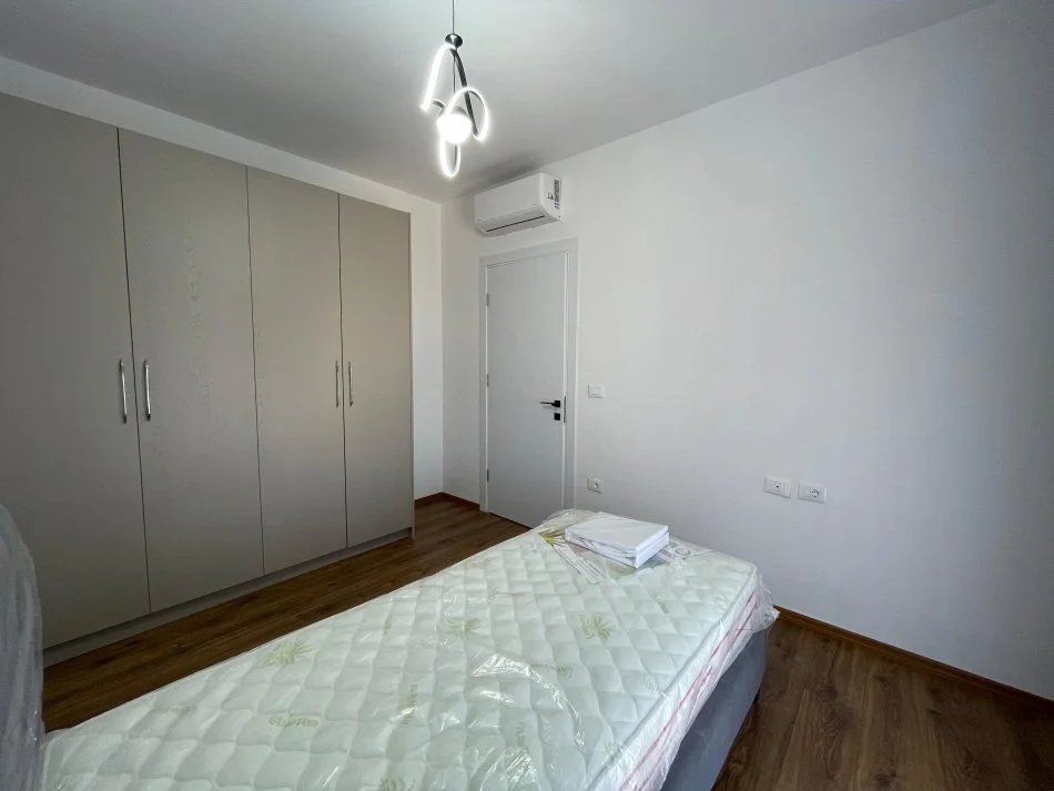 Tirane, Liste me oferta apartament 1+1+Ballkon Kati 5, 55 m² (Bulvardi Zogu i I)