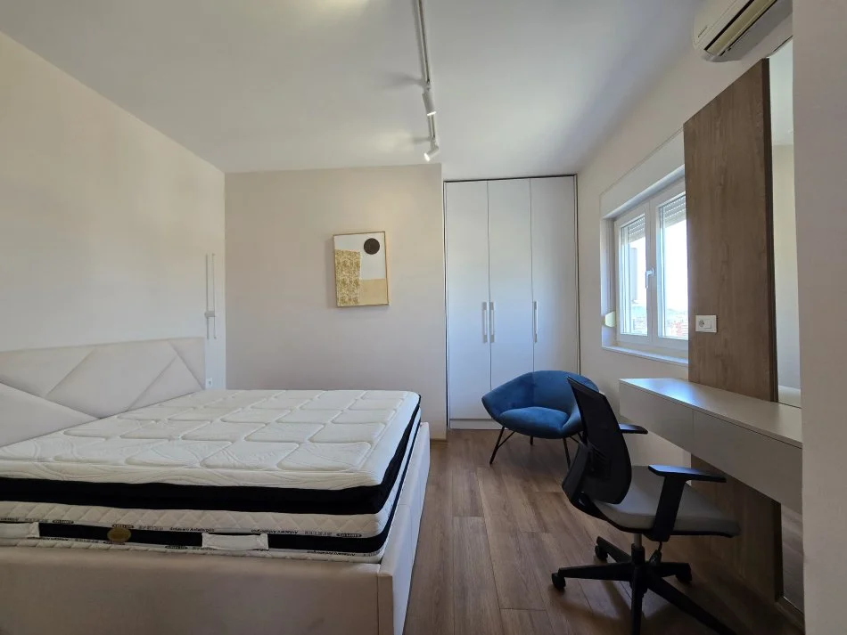 Tirane, jepet me qera apartament 2+1 Kati 8, 87 m² 850 € (Perballe Delijorgjit)