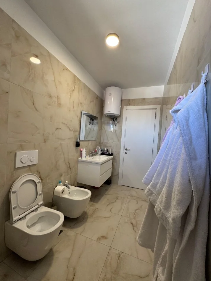 Tirane, shitet apartament 2+1 Kati 6, 114 m² 245.000 € (Astiri)