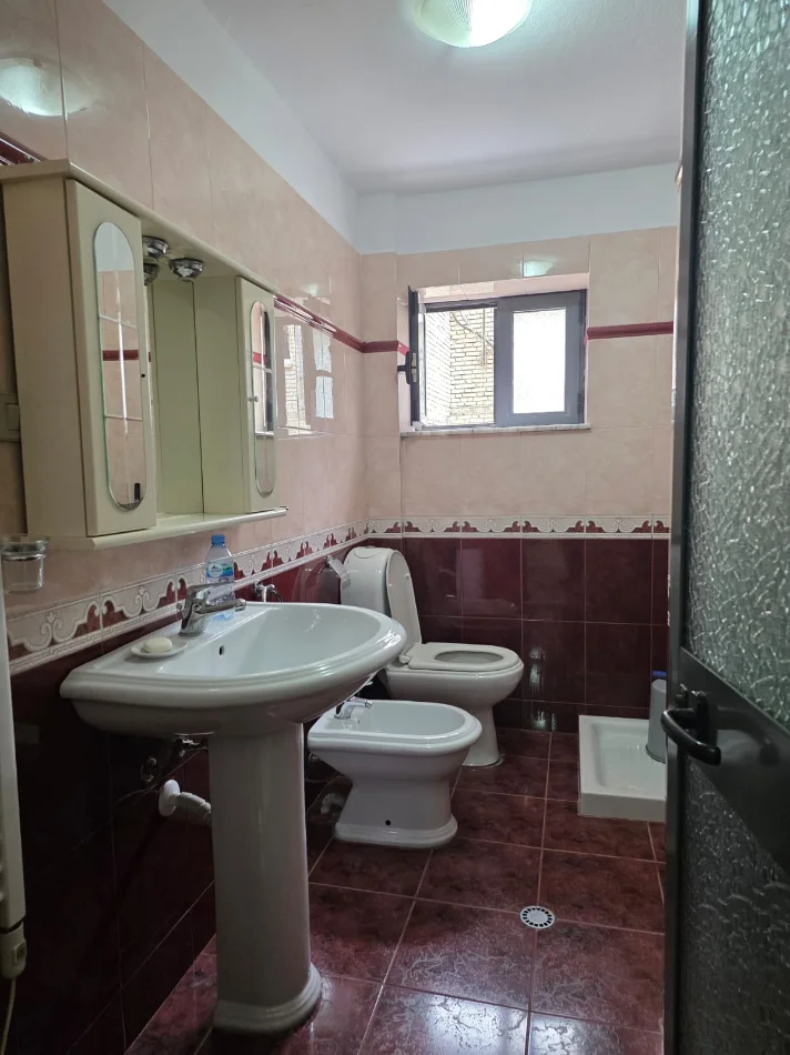 Tirane, shitet apartament 2+1 Kati 4, 102 m² 195.000 € (Rruga e Elbasanit)