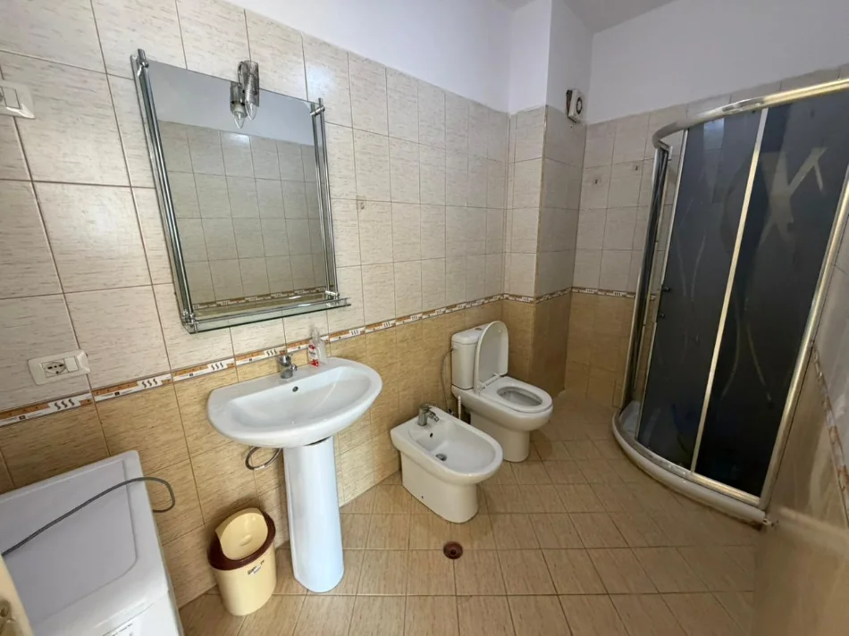 Tirane, shitet apartament 2+1 Kati 6, 112 m² 160.000 € (Astir)