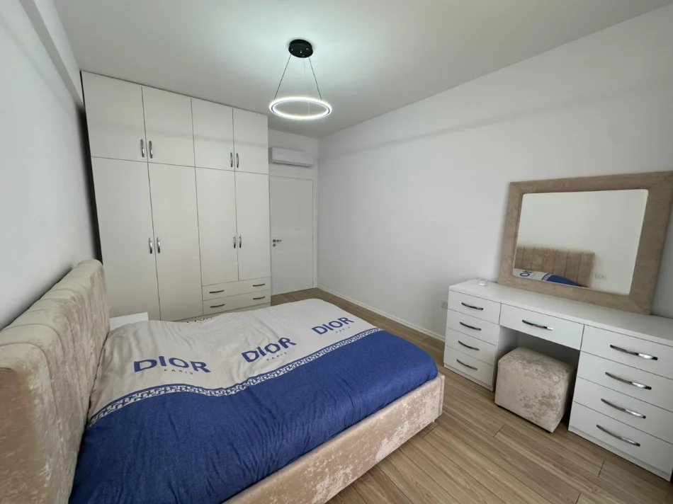 Tirane, jepet me qera apartament 1+1 Kati 4, 75 m² 550 € (Astir)