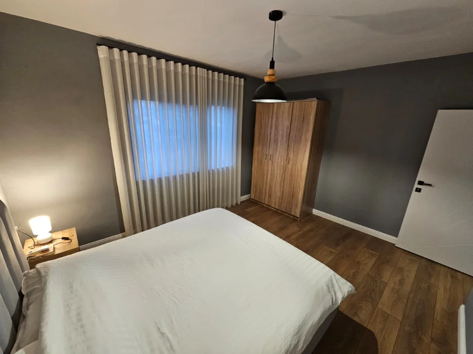 Tirane, shitet apartament 1+1 Kati 5, 55 m² 144.000 € (Selvia)