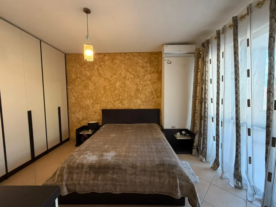 Tirane, shitet apartament 2+1 Kati 8, 145 m² 164.000 € (Yzberisht)