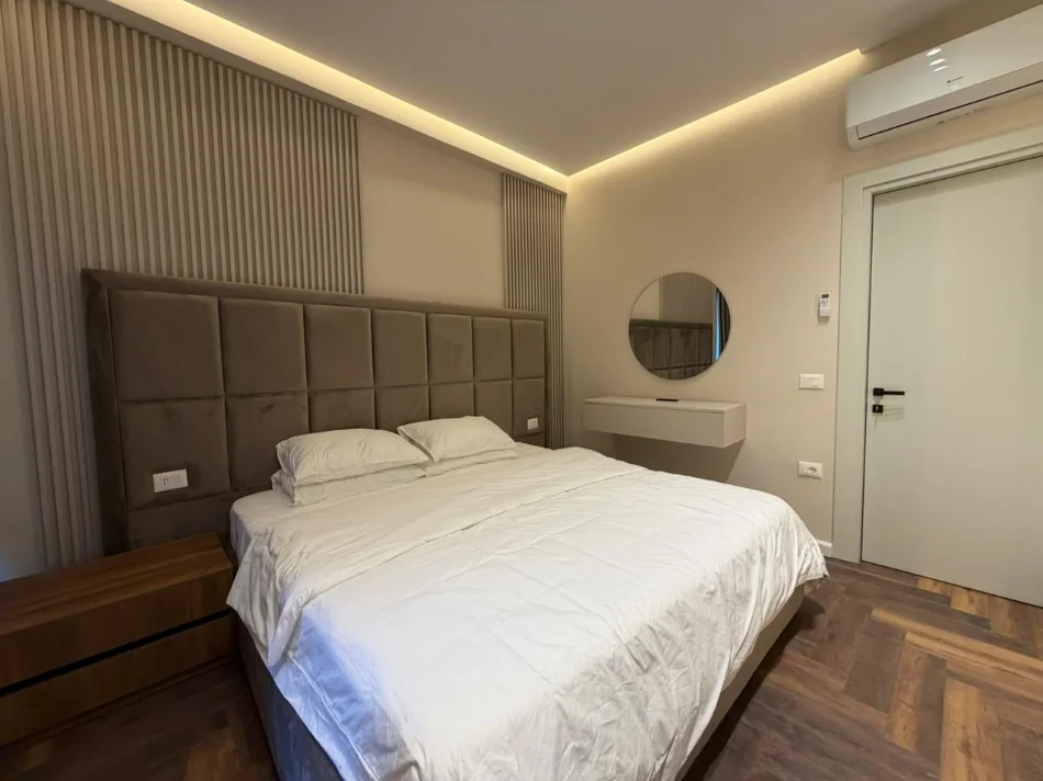 Tirane, jepet me qera apartament 2+1 Kati 13, 130 m² 1.800 € (21 Dhjetori)
