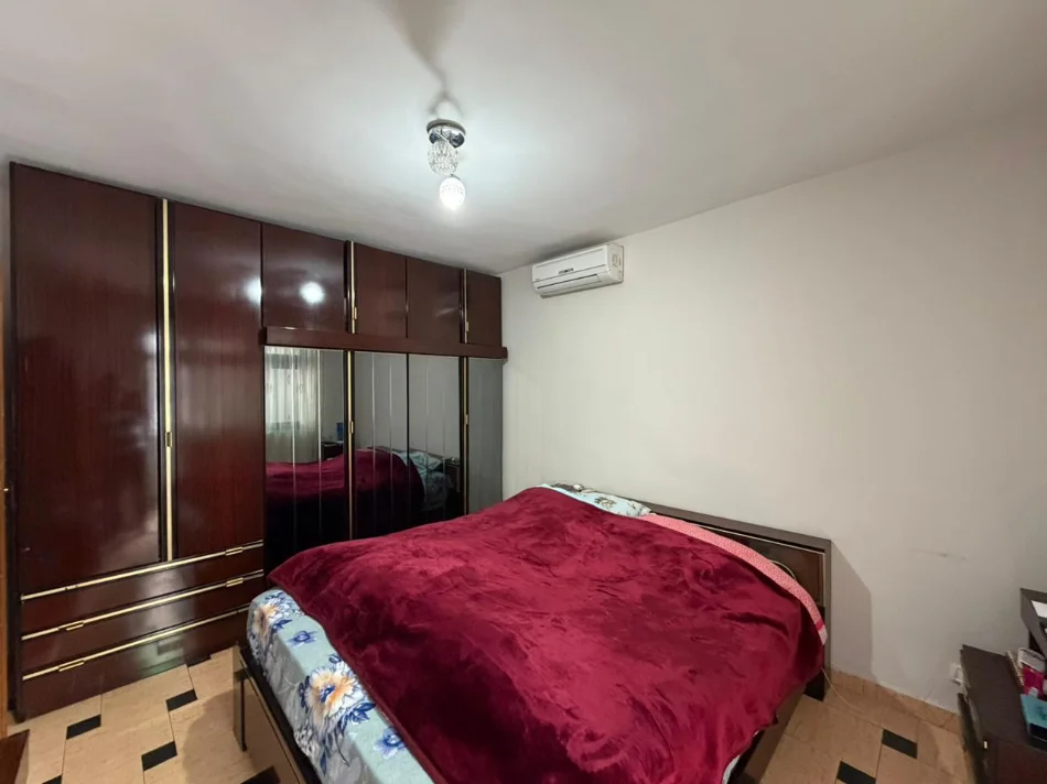 Tirane, shitet apartament 2+1 Kati 2, 77 m² 140.000 € (Oxhaku)