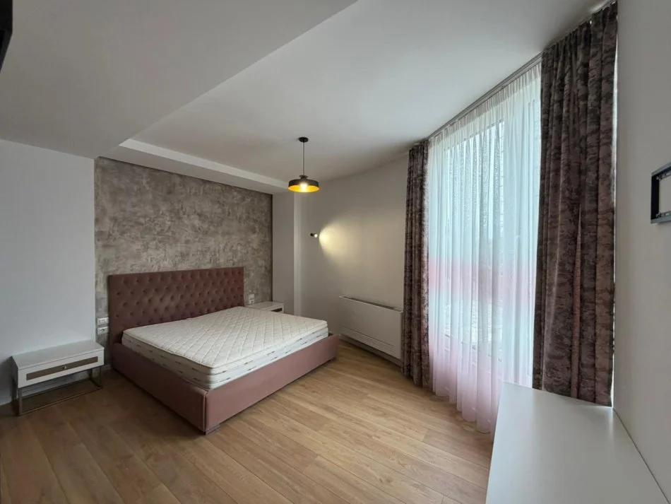 Shqiperi, jepet me qera apartament 2+1 Kati 3, 130 m² 1.050 € (Liqeni i Thate.)